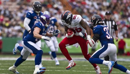 开云体育ios下载-最佳球员：王强凭借关键三分荣获“当日MVP”！