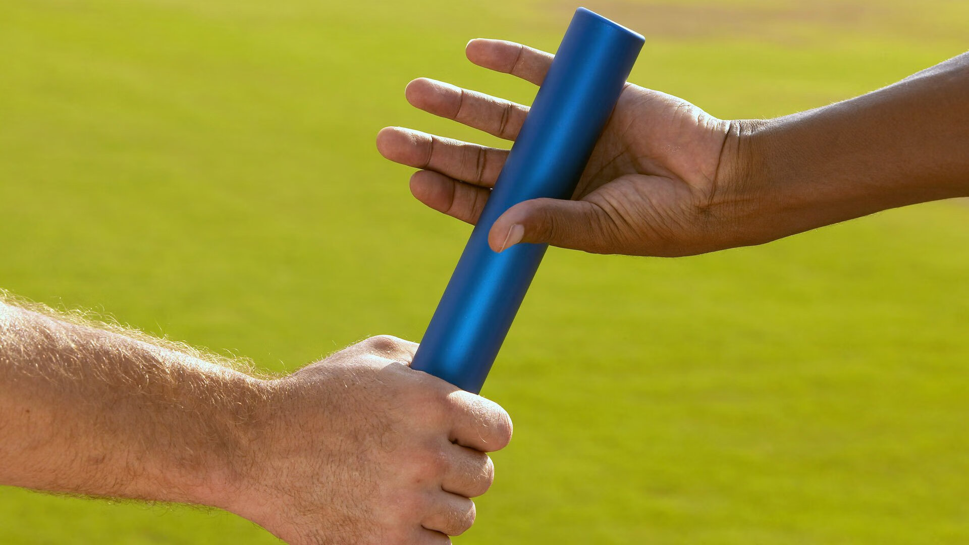 《线上线下联动：打造全民电竞狂欢节》，大型线下电竞娱乐活动有哪些