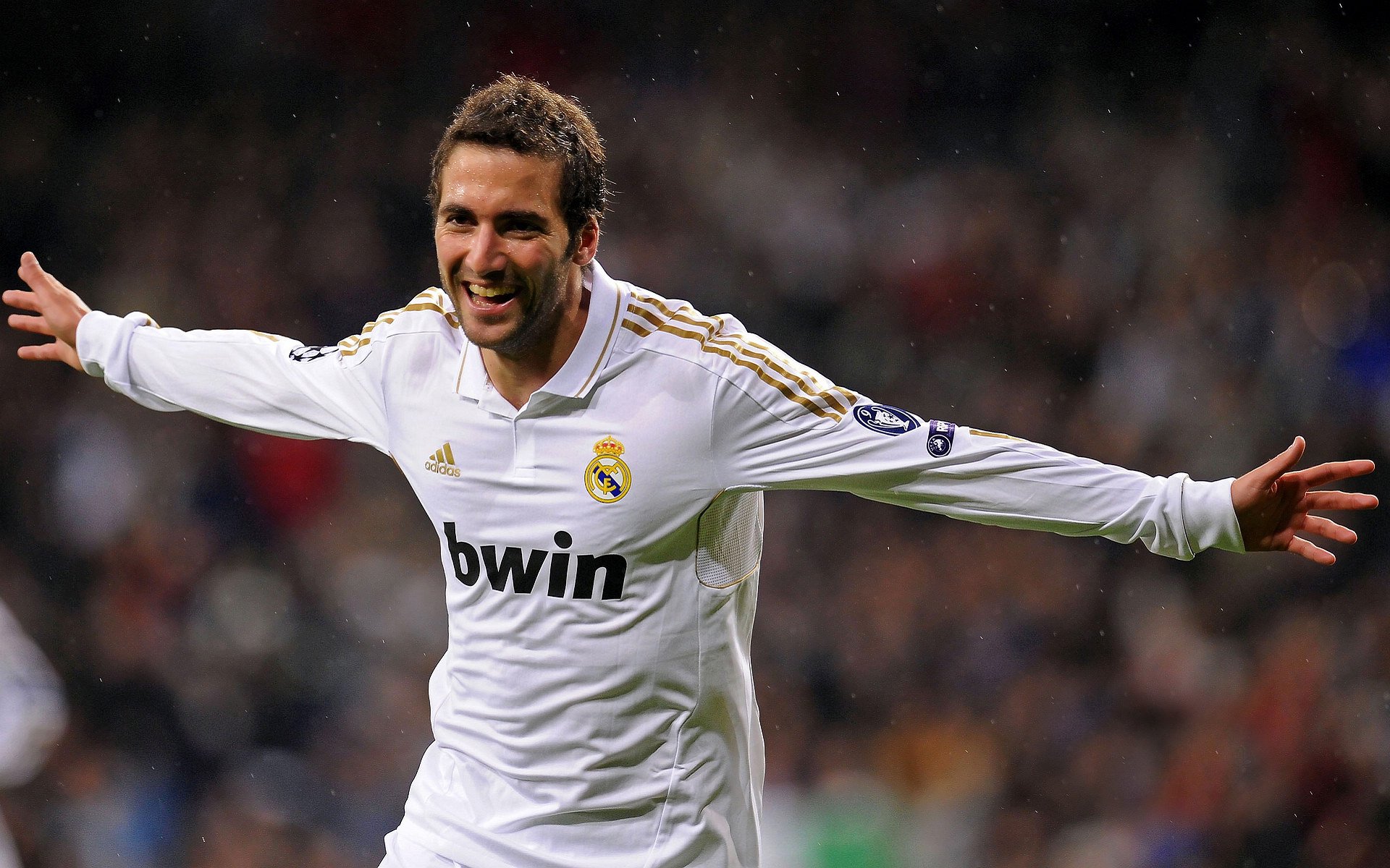 国脚归队备战，提升国家队竞争力，国足归化国脚